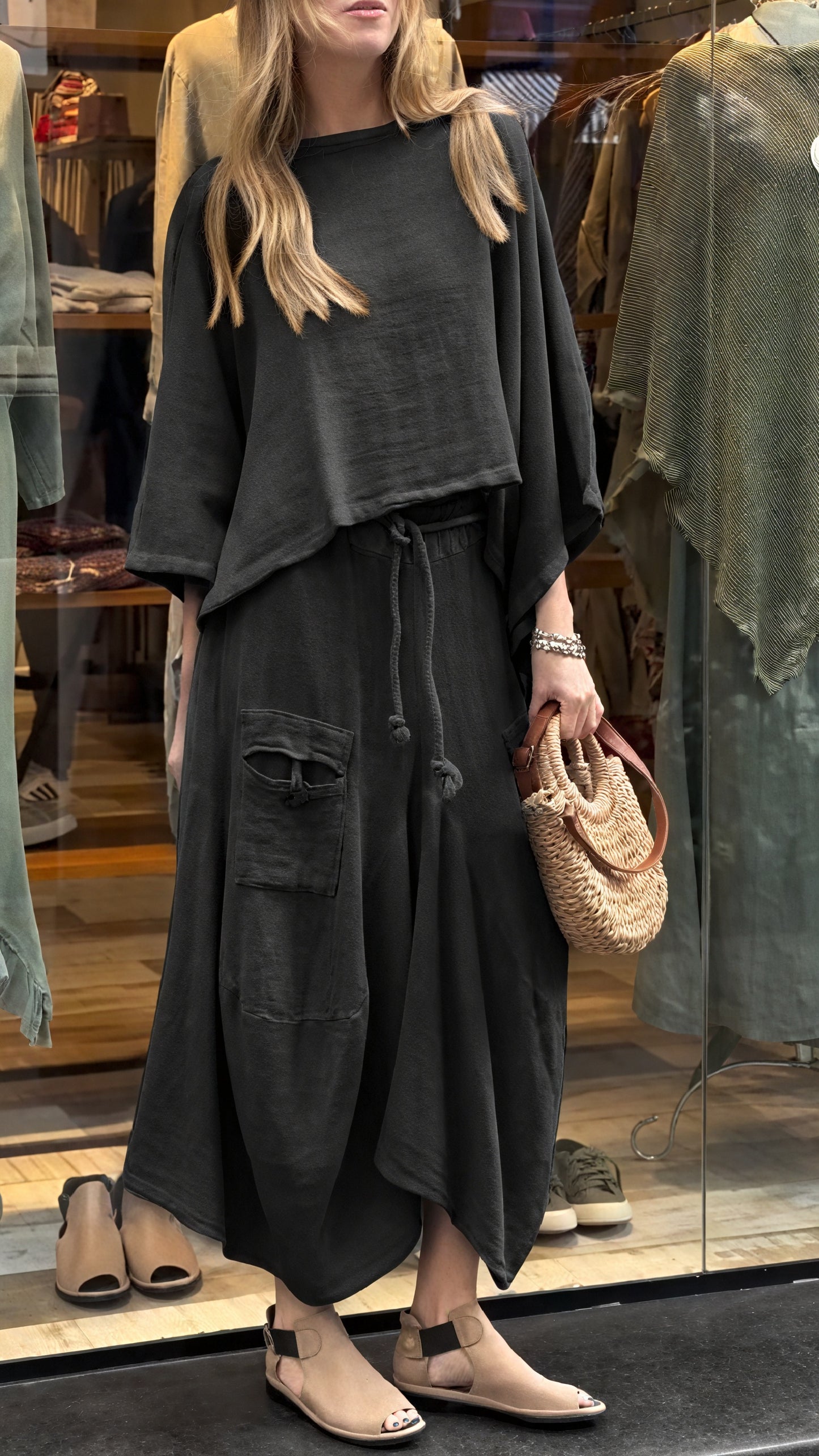 Conjunto Dos Piezas Mujer – Top y Pantalón Relaxed con Bolsillos y Cordón Ajustable-81991-4ec551a8-ee23-4922-a628-df6da96c2c10