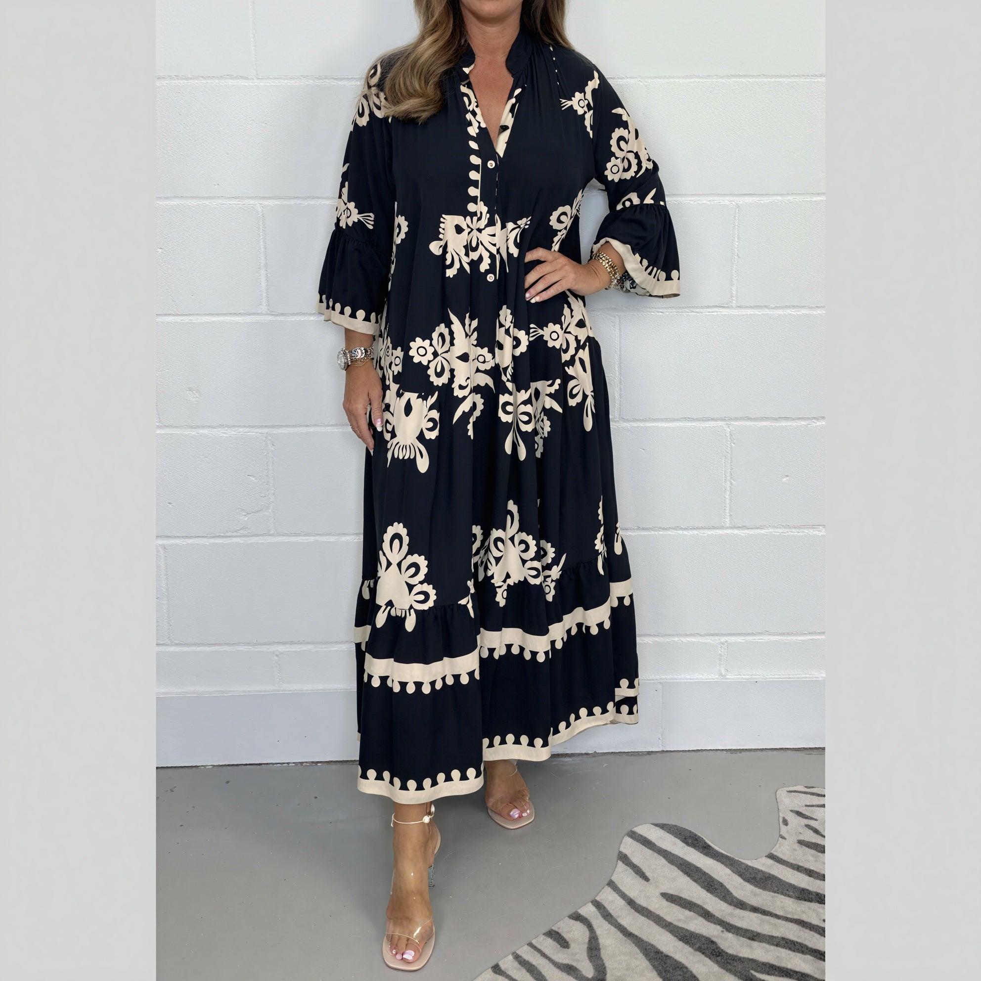 [Producto] Floral con Silueta Fluida y Detalles Encantadores