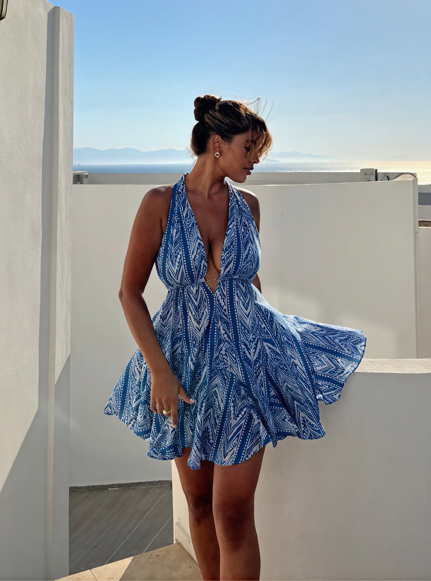 Vestido Halter Estampado con Lazada en la Cintura