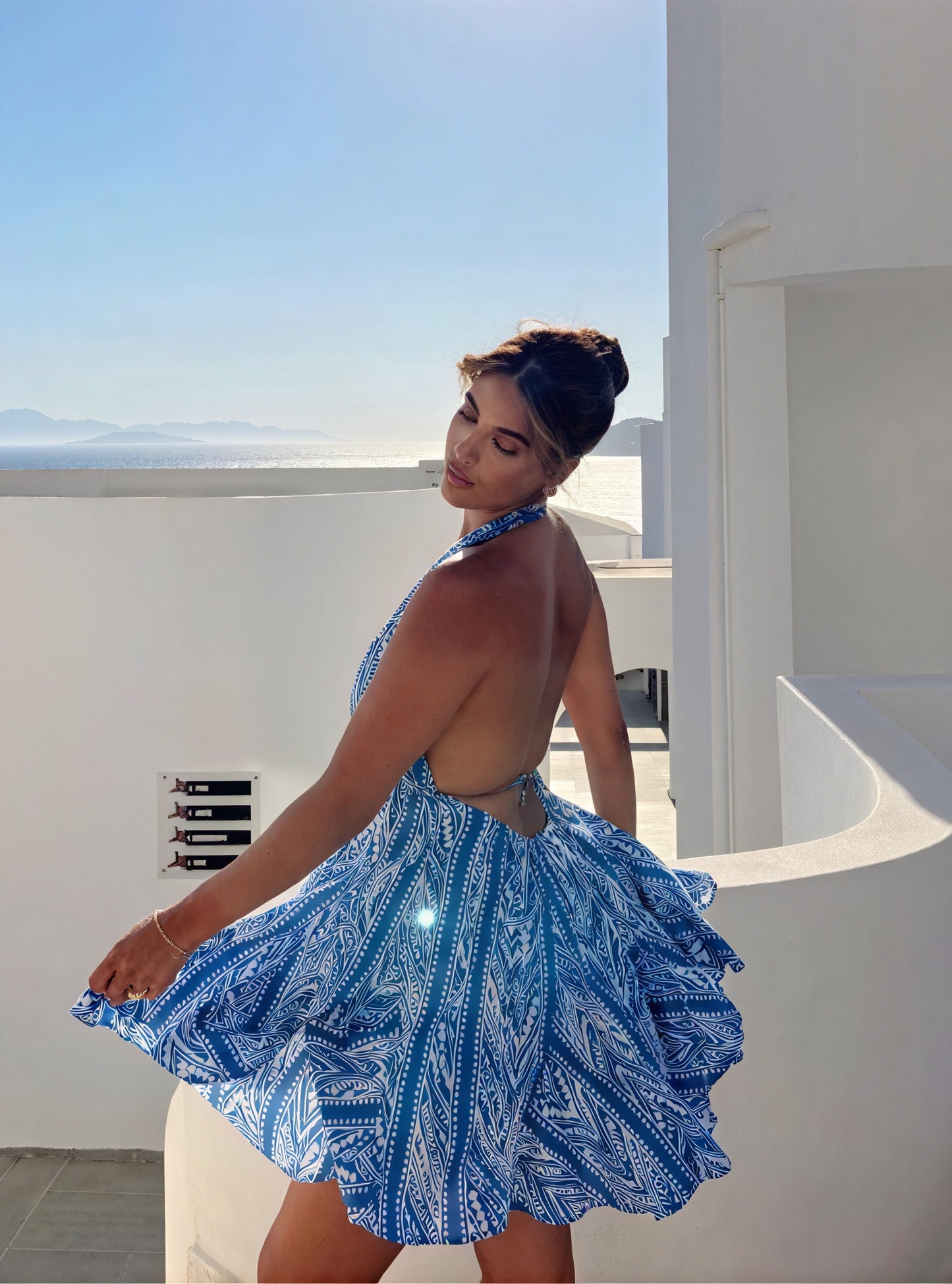 Vestido Halter Estampado con Lazada en la Cintura