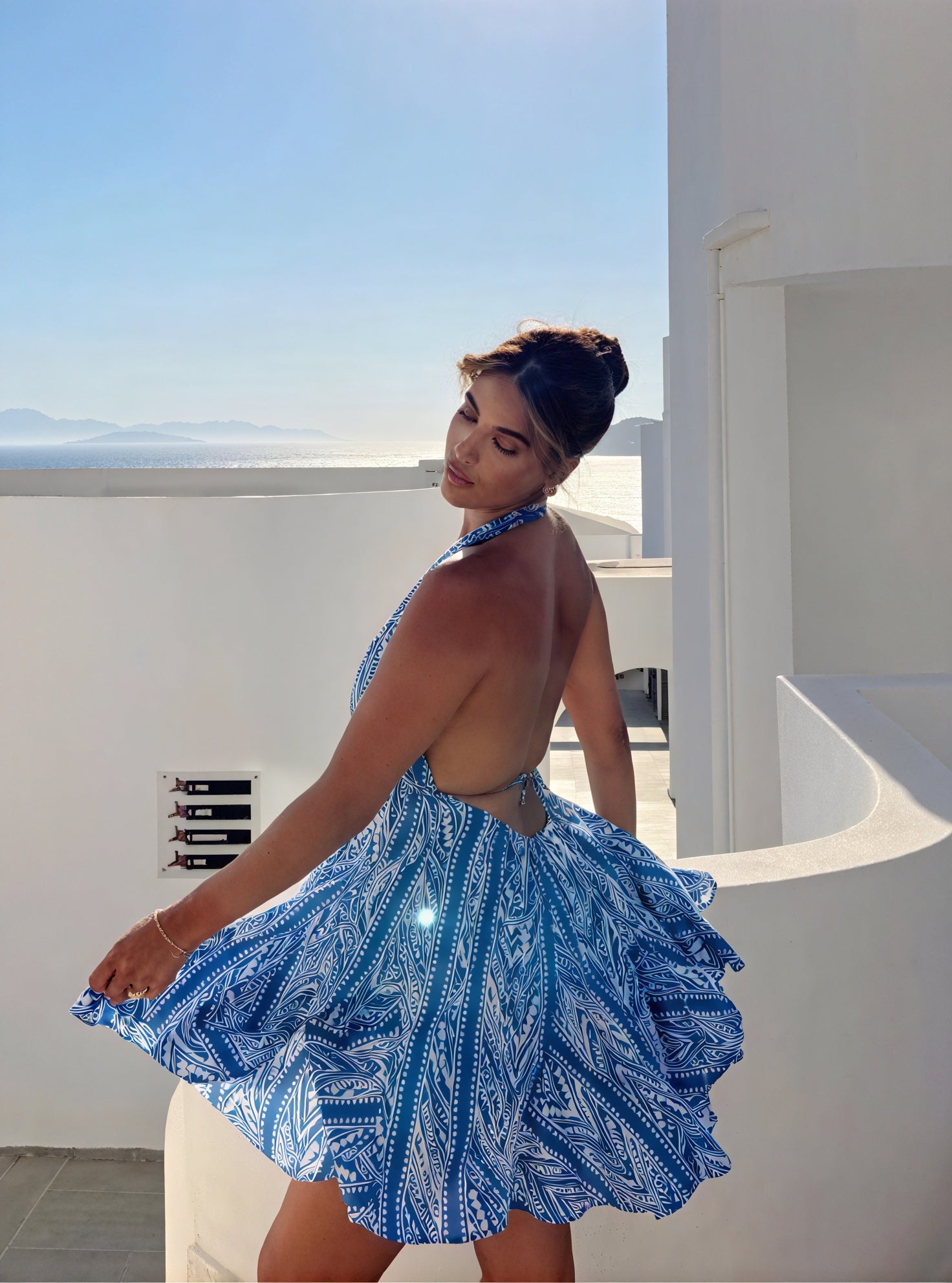 Vestido Halter Estampado con Lazada en la Cintura