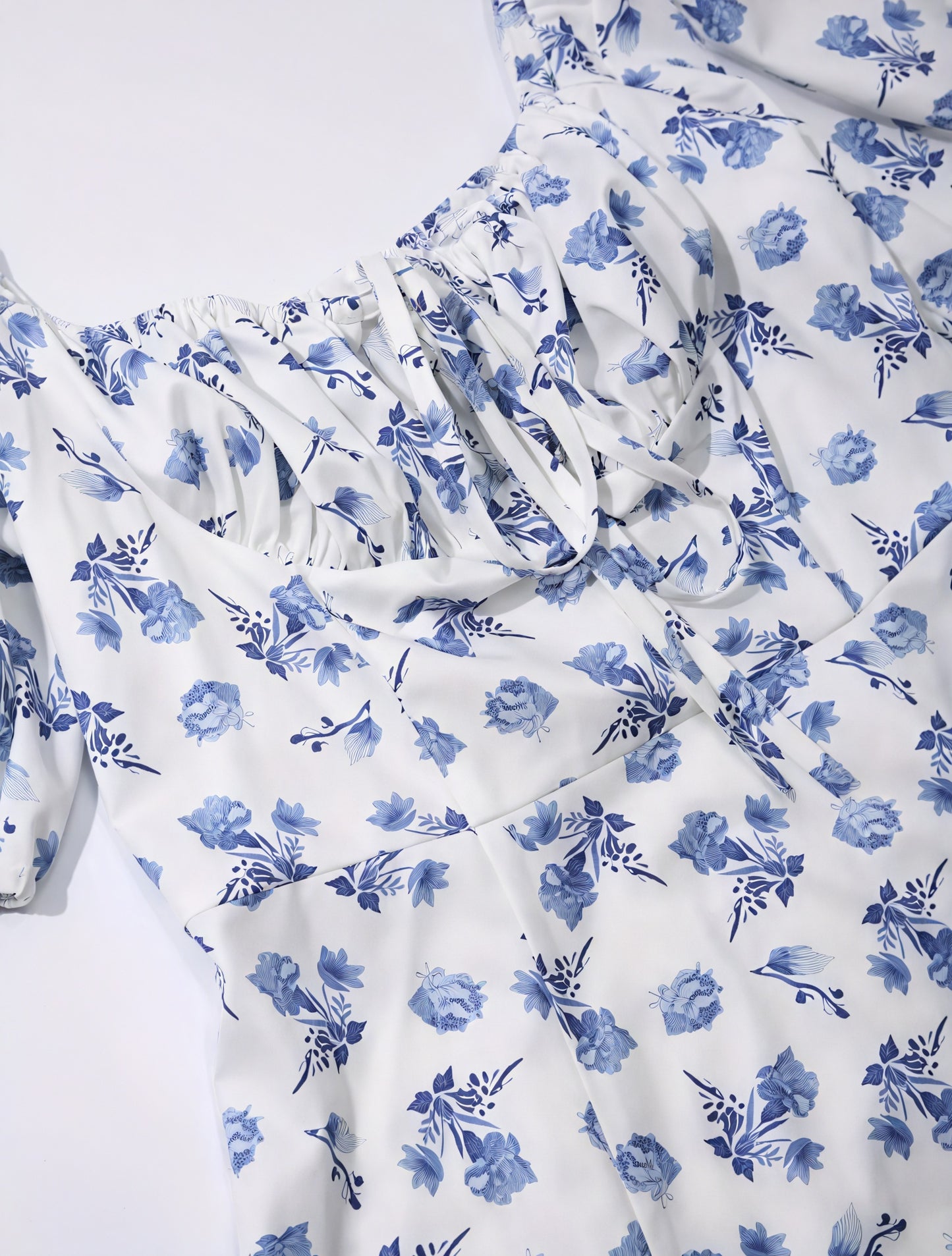 Vestido Floral de Verano con Escote Cuadrado, Mangas Abullonadas y Abertura Alta – Estilo Femenino y Romántico-82654-d90599f4-cc87-4652-8f64-ad2a7d636621