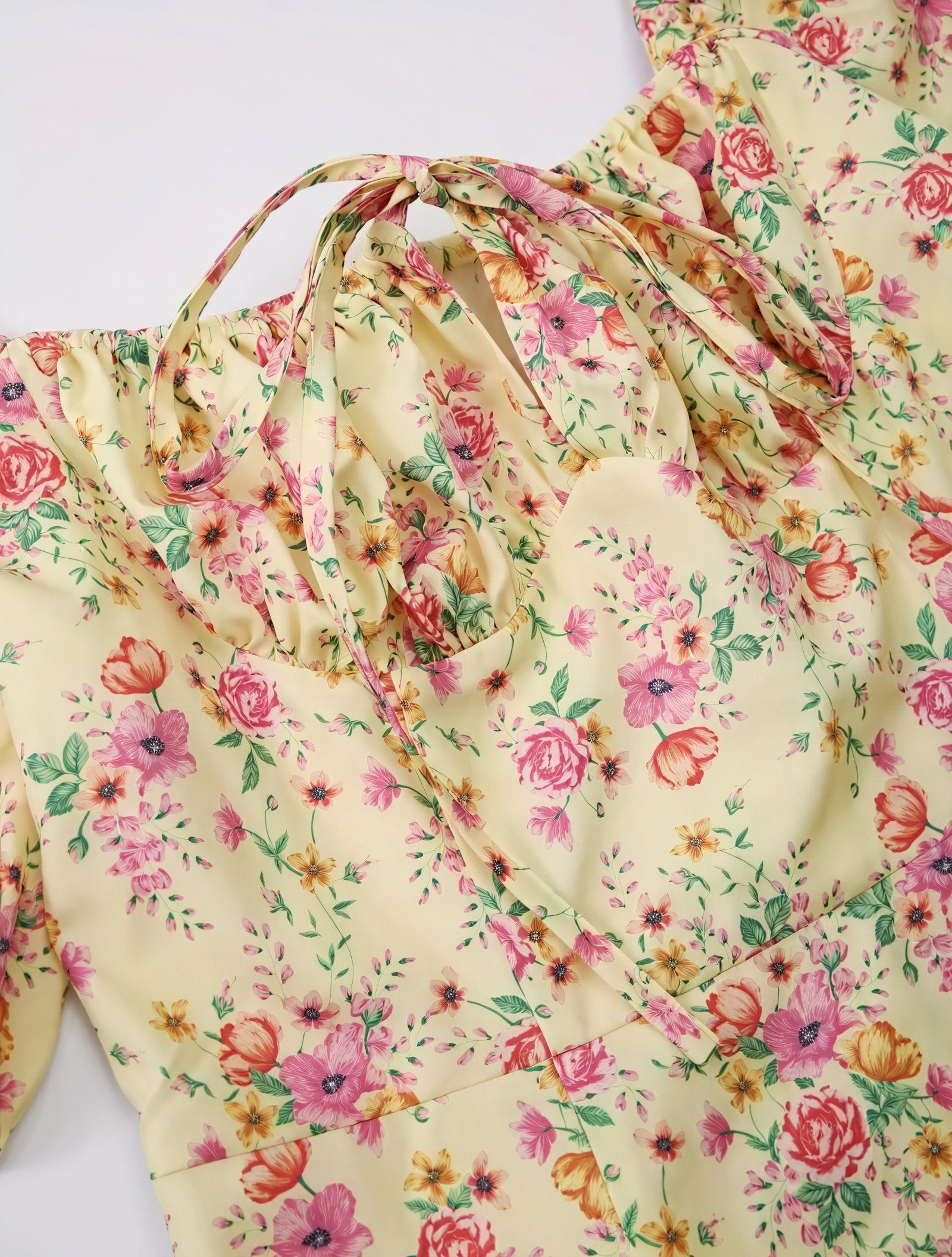 Vestido Floral de Verano con Escote Cuadrado, Mangas Abullonadas y Abertura Alta – Estilo Femenino y Romántico-82654-c18f21a0-5c30-46ad-bc8f-c809629d4ca8