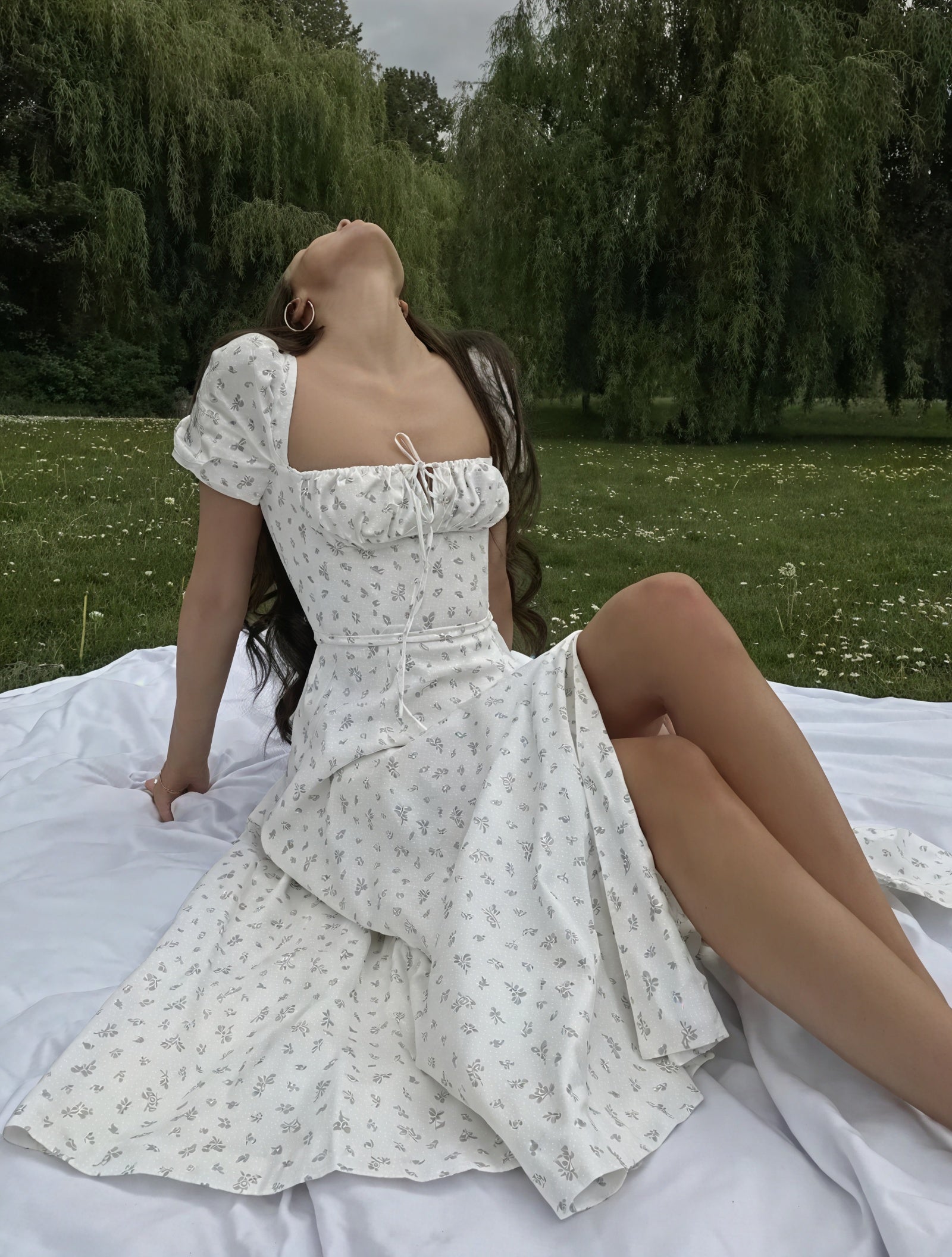 Vestido Floral de Verano con Escote Cuadrado, Mangas Abullonadas y Abertura Alta – Estilo Femenino y Romántico-82654-dccc2520-7857-4702-bc86-f3fc7a67be2c