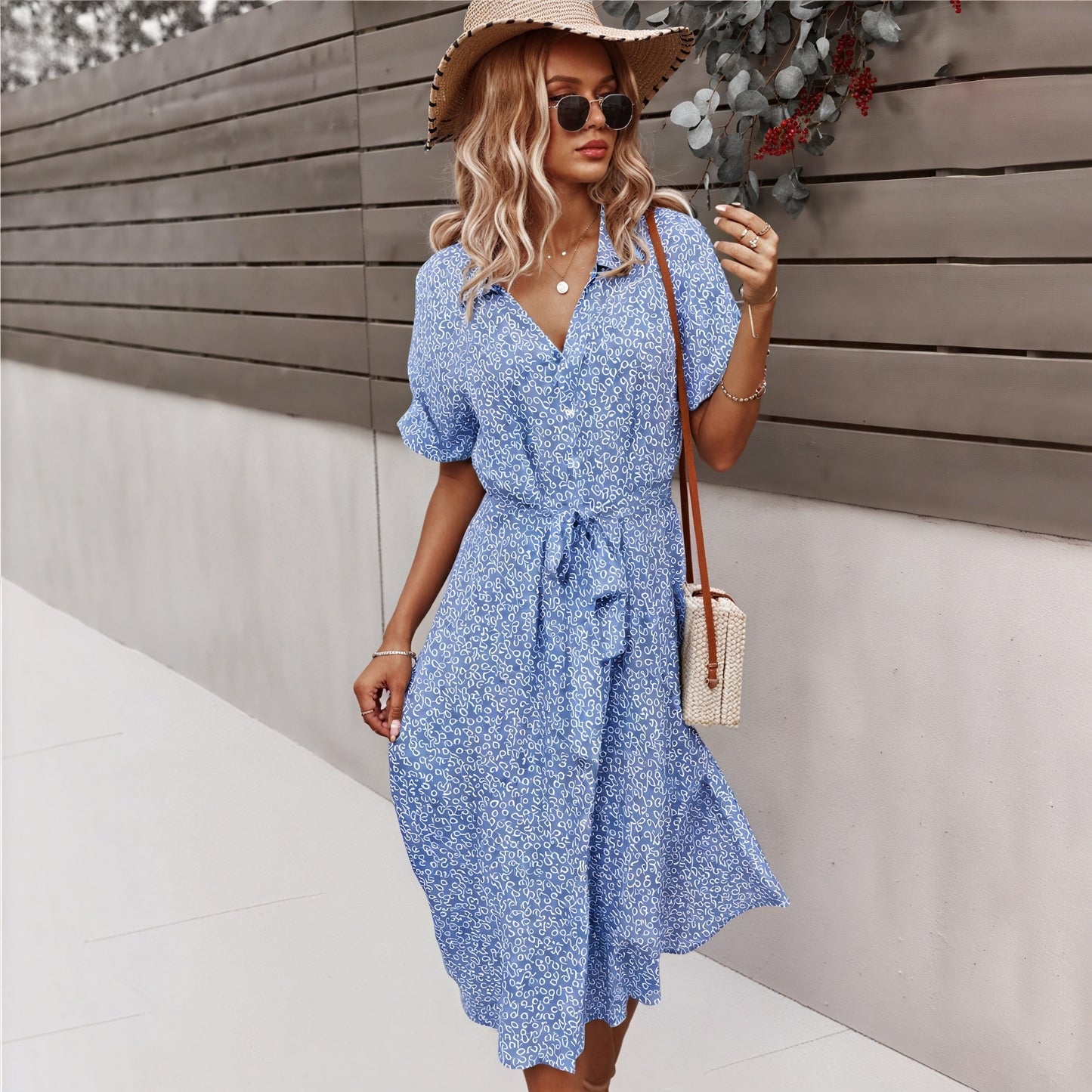 Vestido Midi Estampado Floral con Cinturón