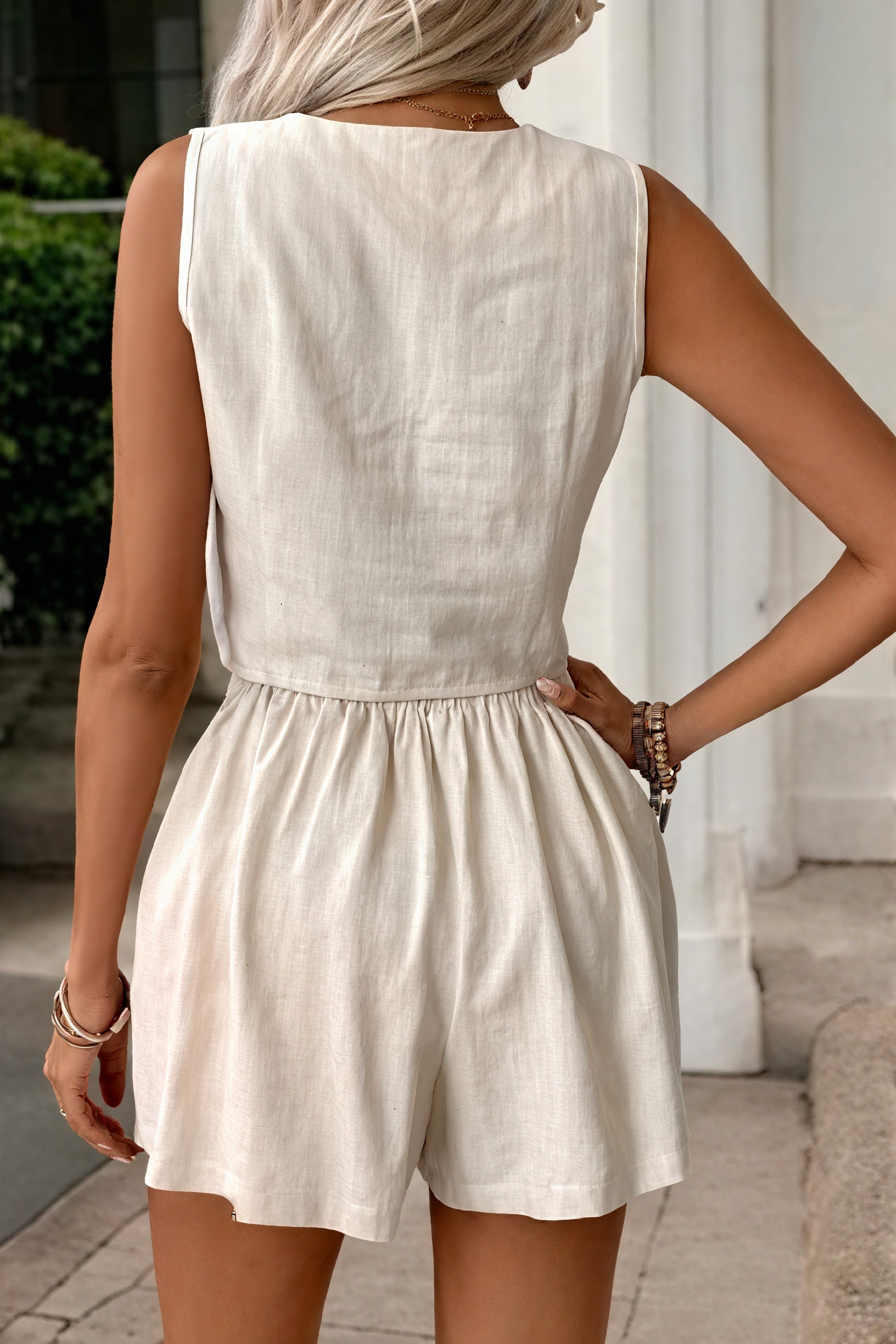 Conjunto de Verano: Chaleco y Pantalones Cortos Sofisticados