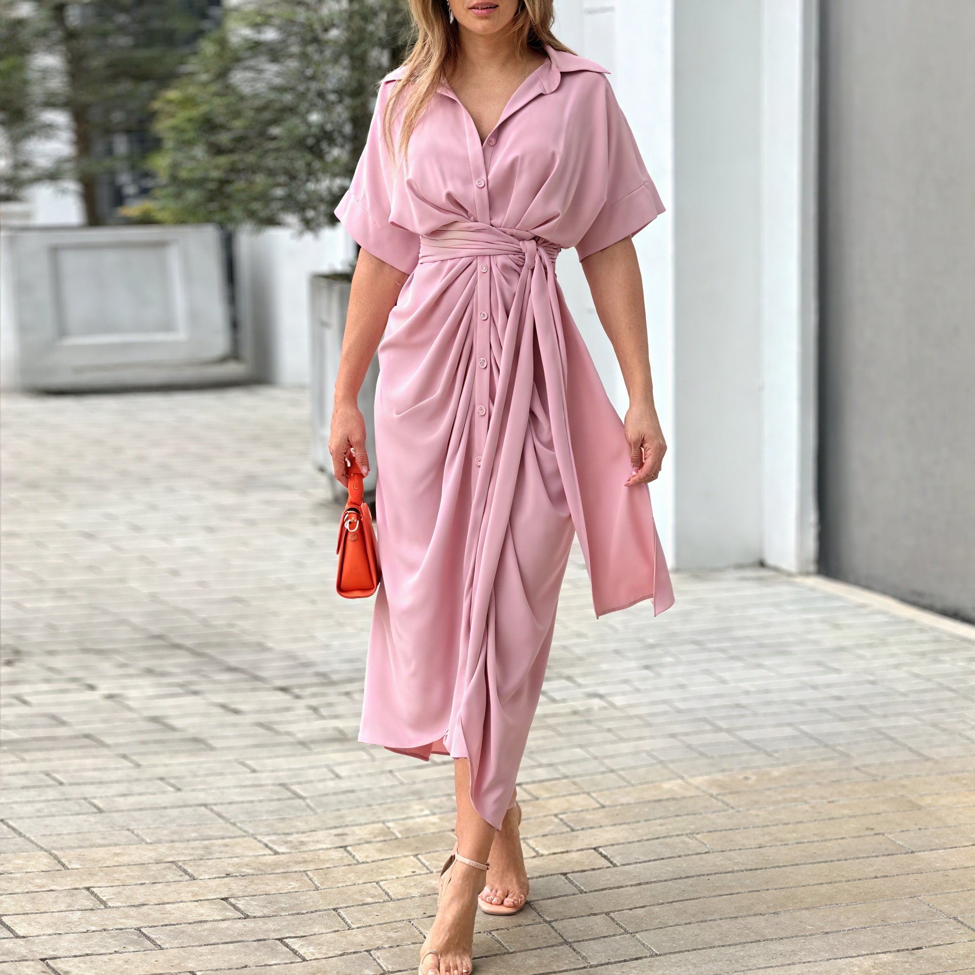Vestido Camisero con Cinturón y Silueta Fluida