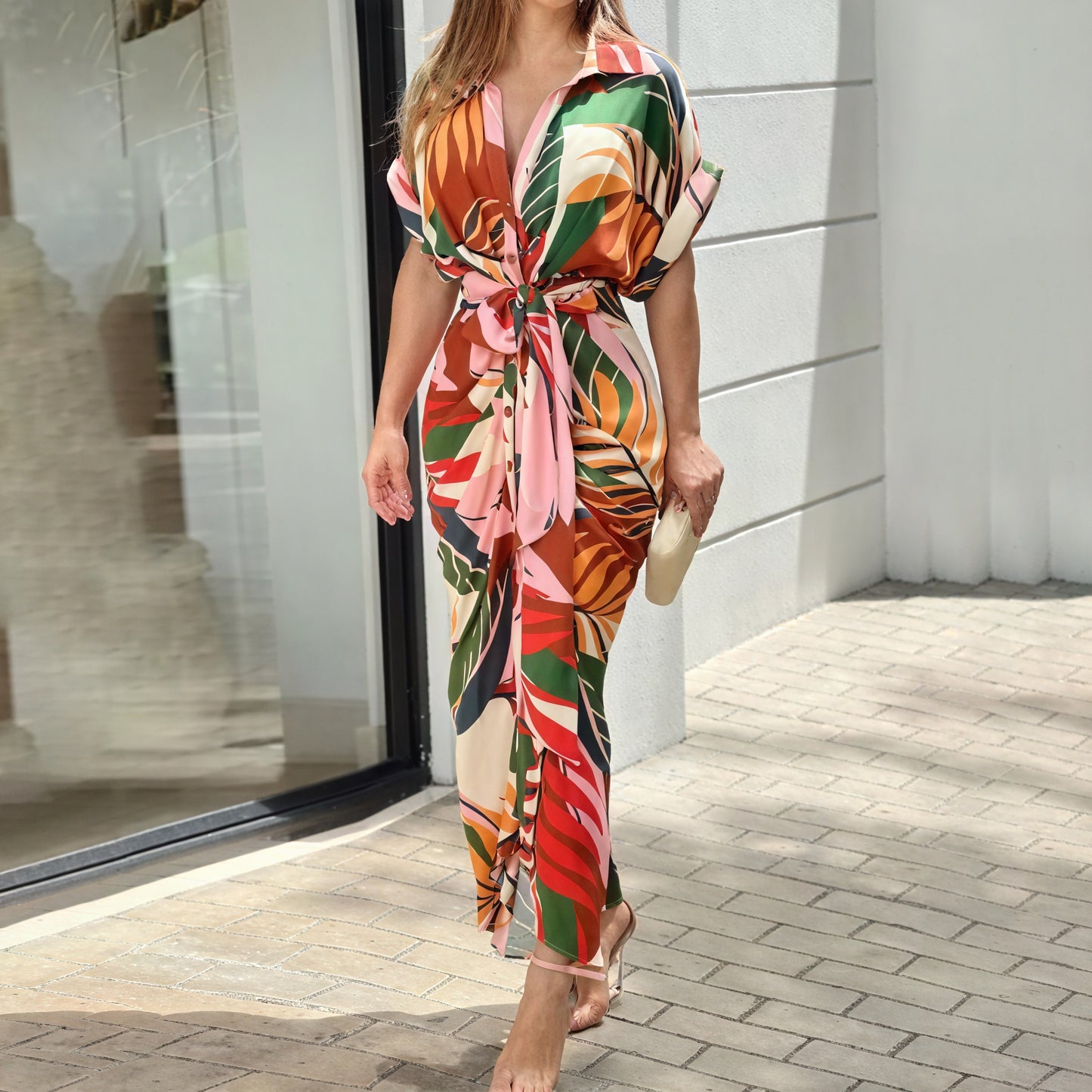 Vestido Camisero con Cinturón y Silueta Fluida