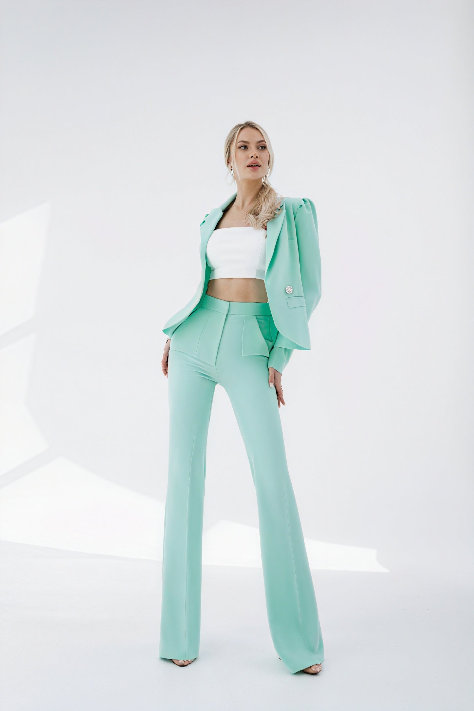 Conjunto Sofisticado: Elegancia Moderna y Distinción