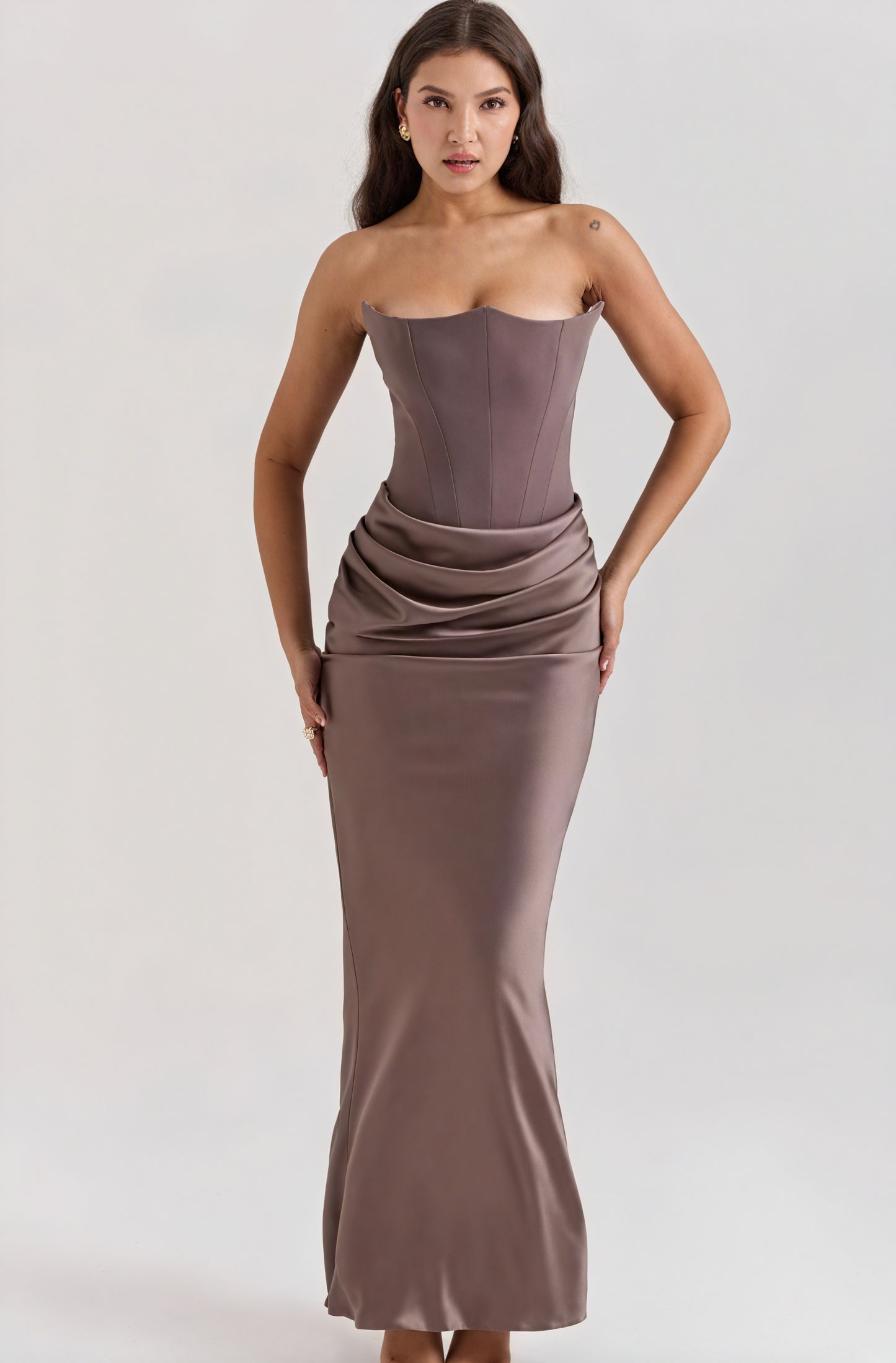 Silueta de Ensueño: Elegancia Atemporal