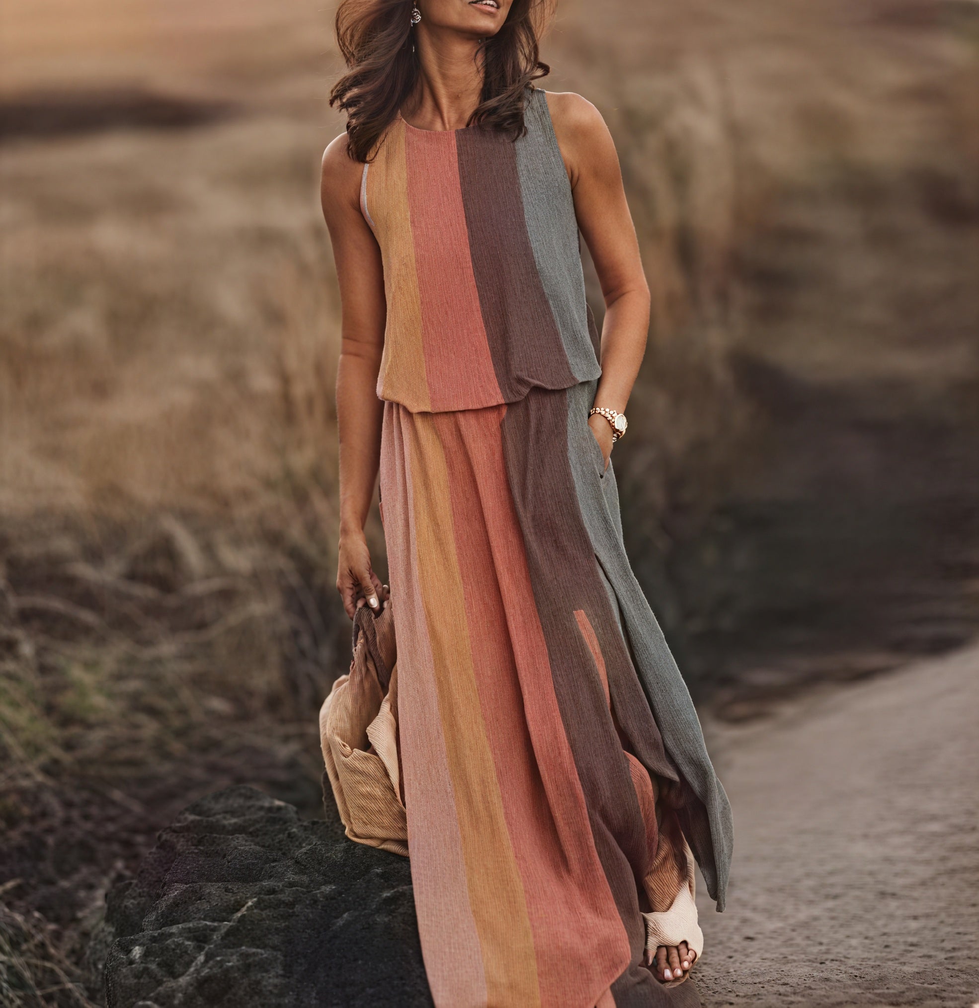 Vestido Maxi Sin Mangas con Abertura Lateral y Bolsillos | Estampado Único para Verano y Vacaciones-83214-771ec196-da73-4f06-9ce8-466e96189d31