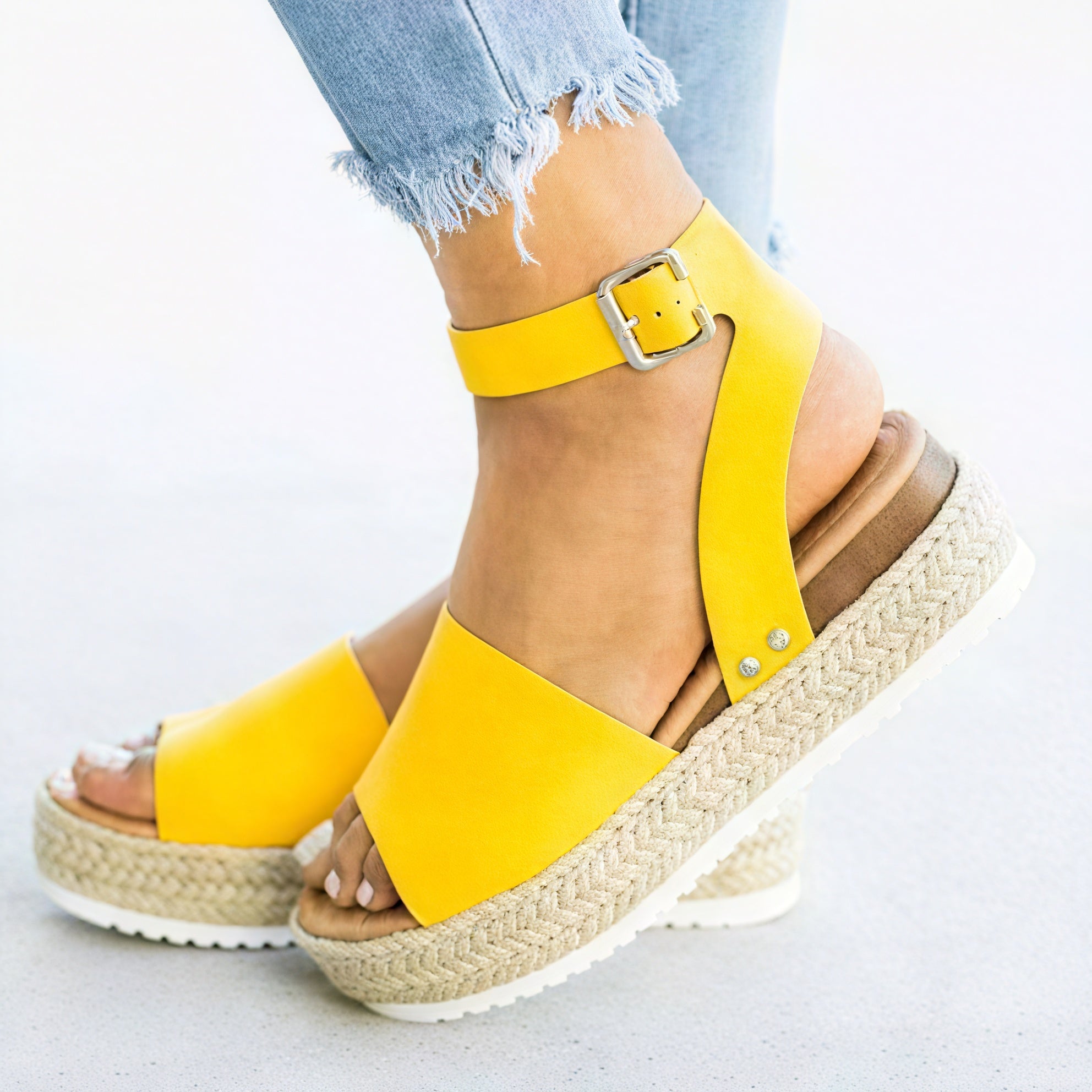 Sandalia Plataforma Mujer Estilo Alpargata con Tira al Tobillo y Puntera Abierta - Confort y Estilo Veraniego-83252-3a549f54-02f3-4e40-85ab-5bf585de8fe6