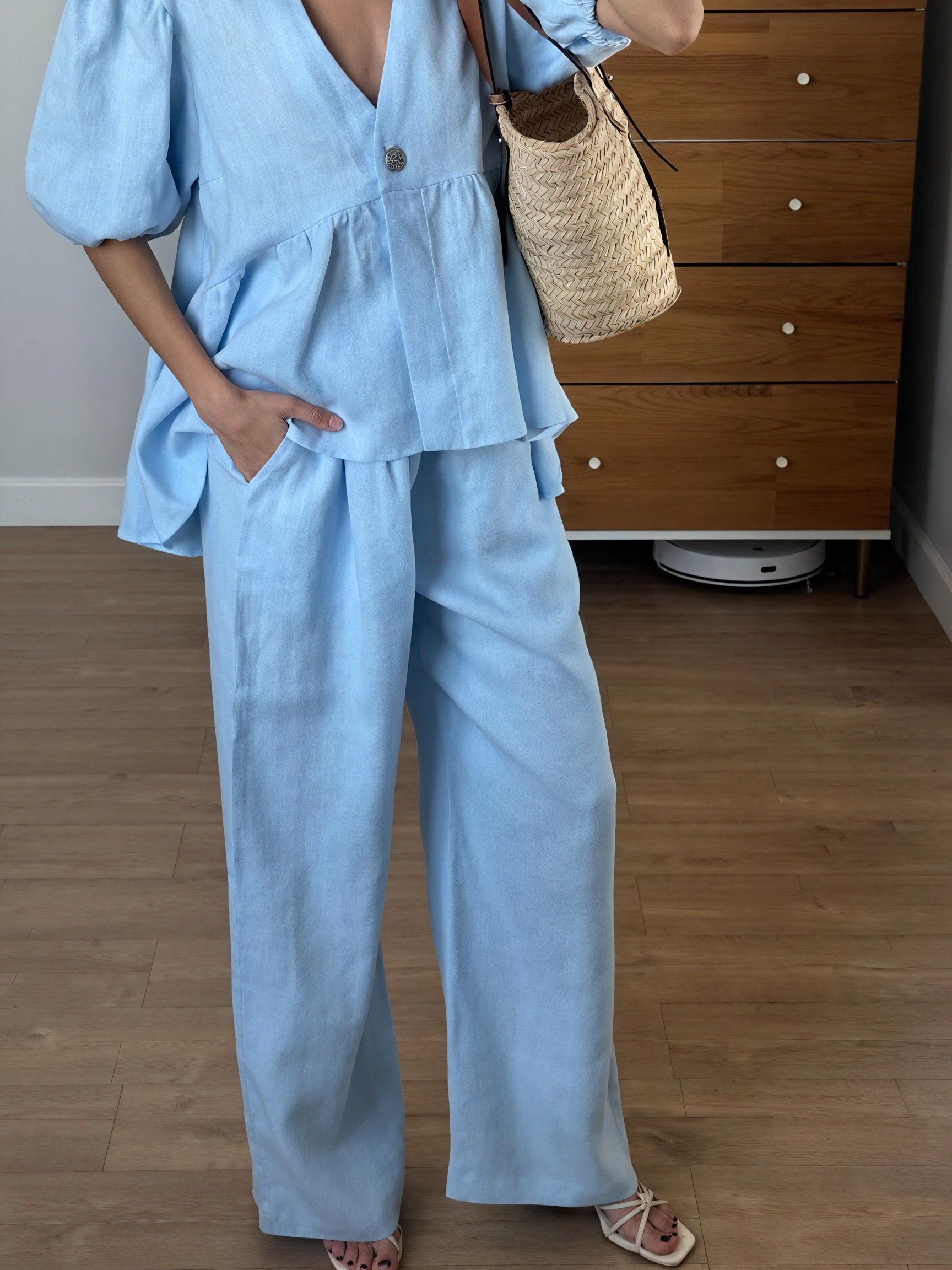 Vela Official Conjunto Dos Piezas Mujer – Lino Cuello V, Mangas Abullonadas, Pantalón Ancho S-XL-83274-554f8dfe-babb-4d72-a6ab-1ab05533a1fb