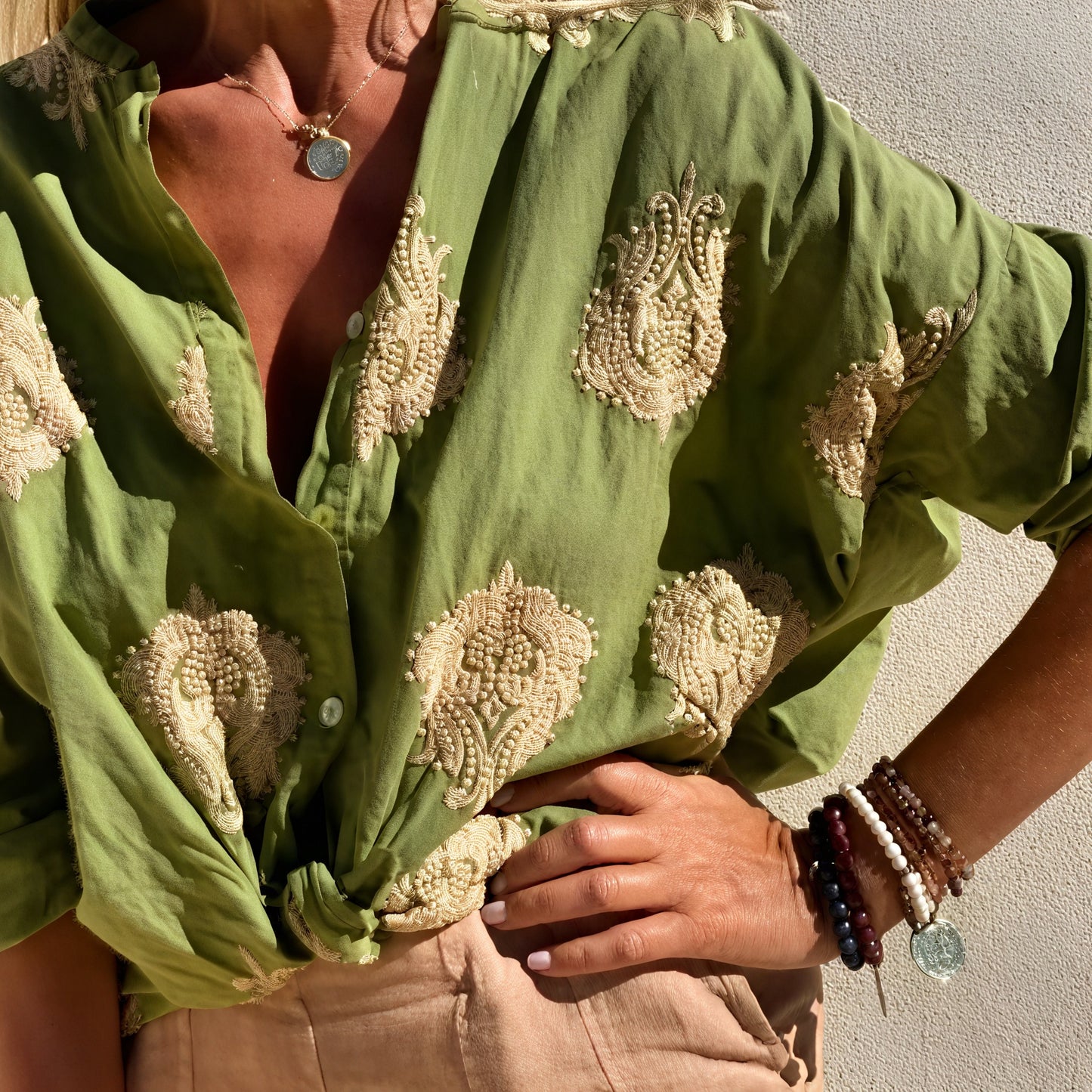 Blusa Abotonada para Mujer – Bordada, Lazo Delantero, Estilo Casual, Vela Official-83310-688dbed6-694b-42de-bbaf-9f26c82a4017