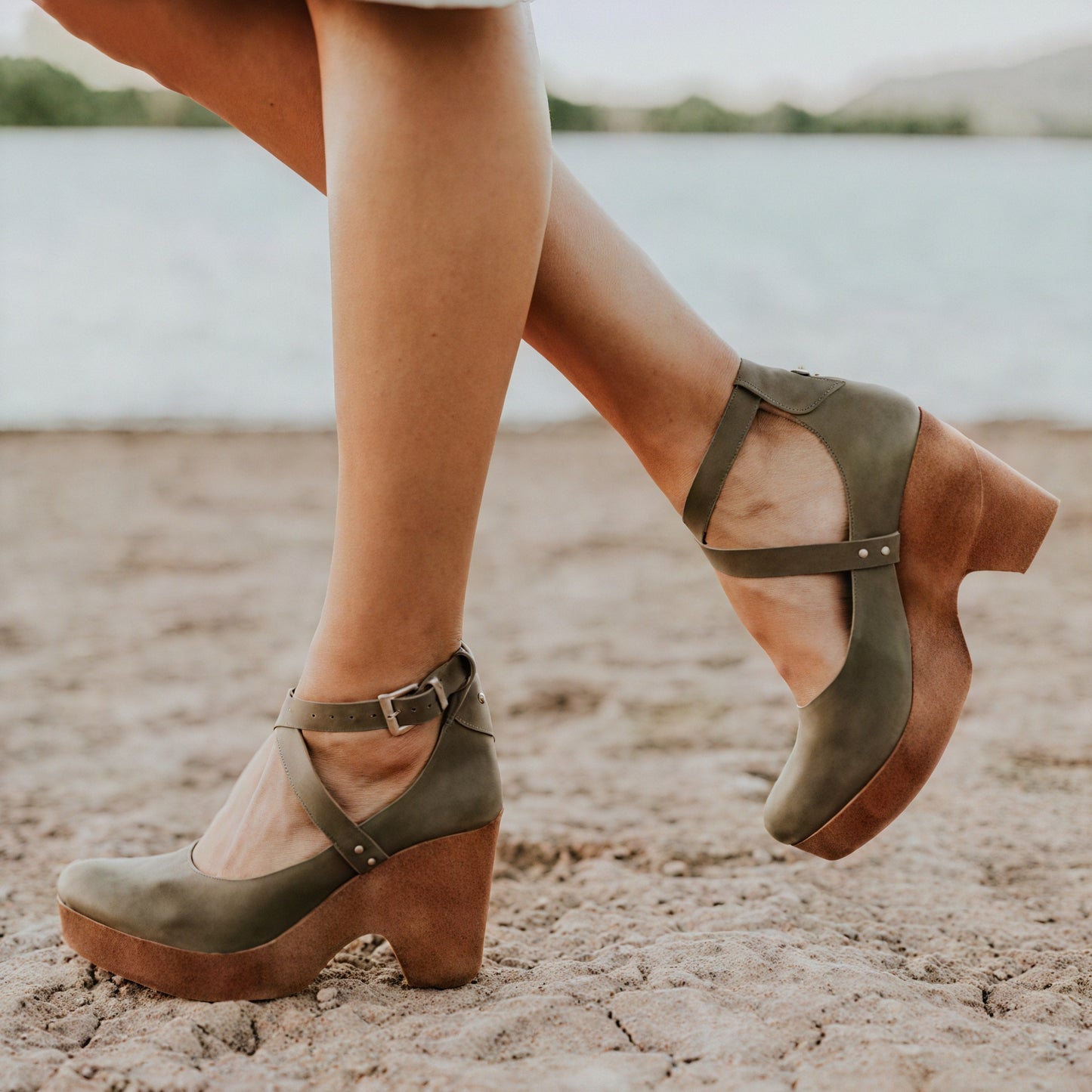 Sandalias de Plataforma para Mujer – Piel, Suela de Madera, Tiras Cruzadas, Hebilla Tobillo-83366-f56558b1-c13c-4bf6-a76b-c9431ee8501f