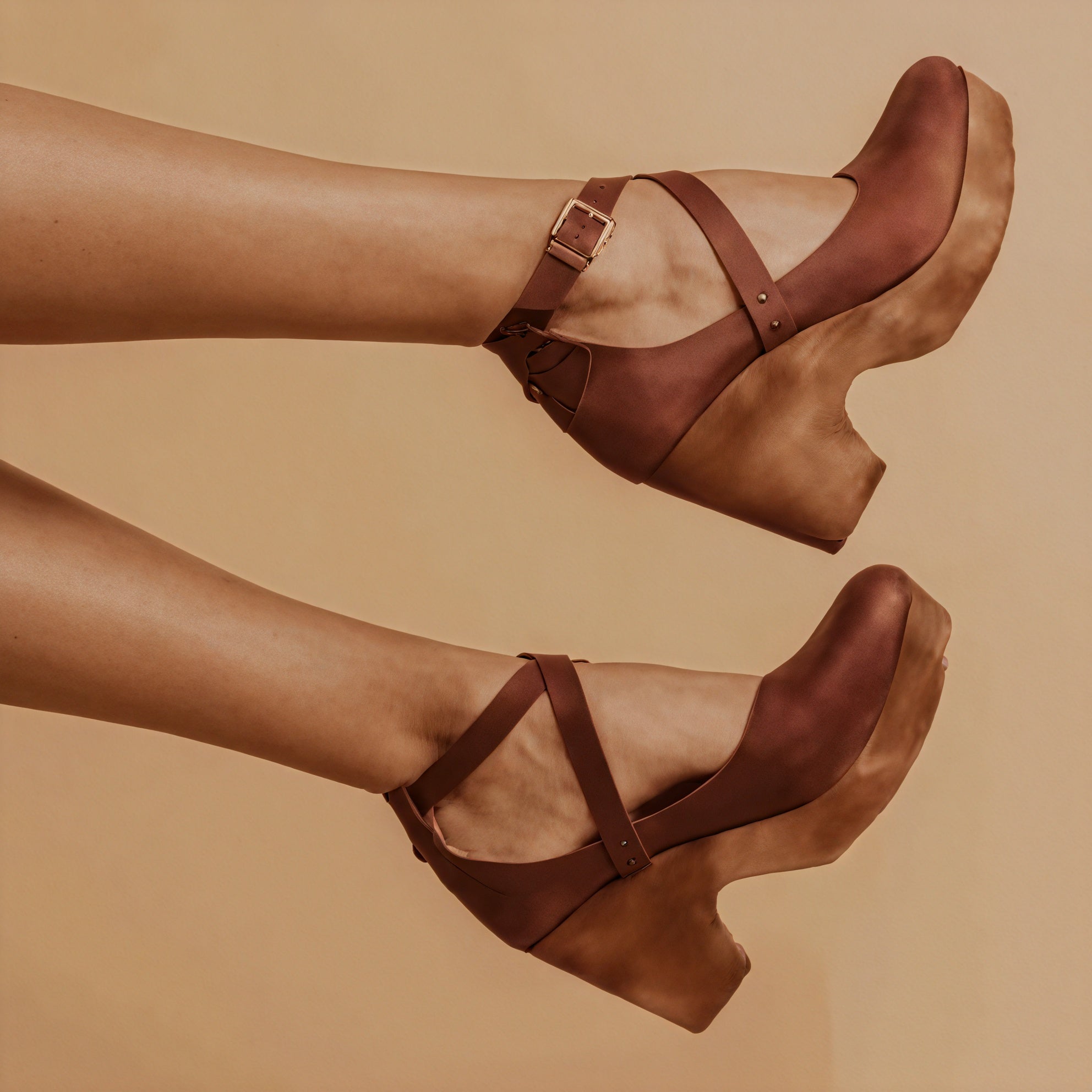 Sandalias de Plataforma para Mujer – Piel, Suela de Madera, Tiras Cruzadas, Hebilla Tobillo-83366-f01bc4d3-d608-47ec-b5ce-dfbd88d9b59b
