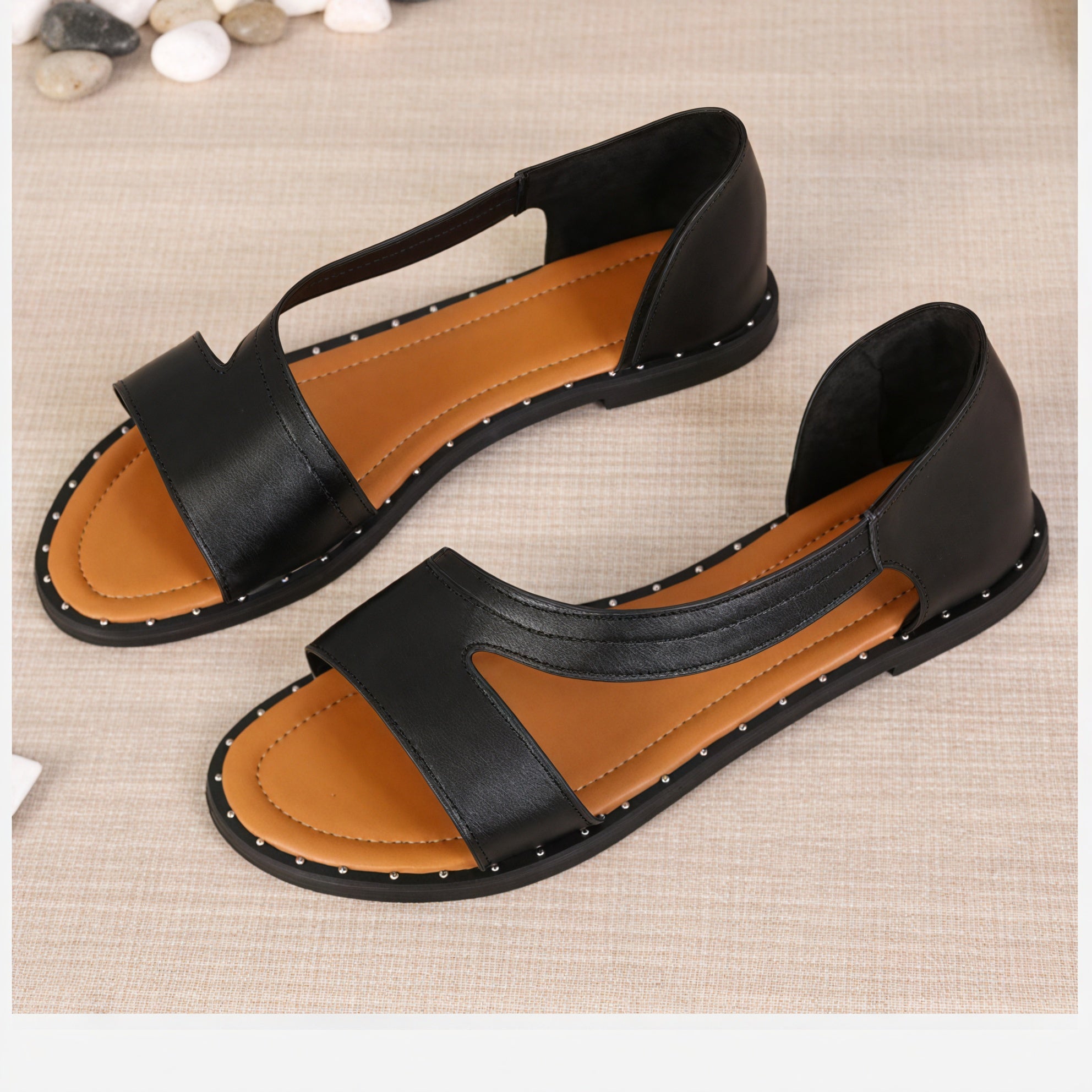 Sandalias Planas Blancas Mujer con Tachuelas, Punta Abierta-83369-2feb2113-998d-4b50-a99d-f9bf4190fb3c