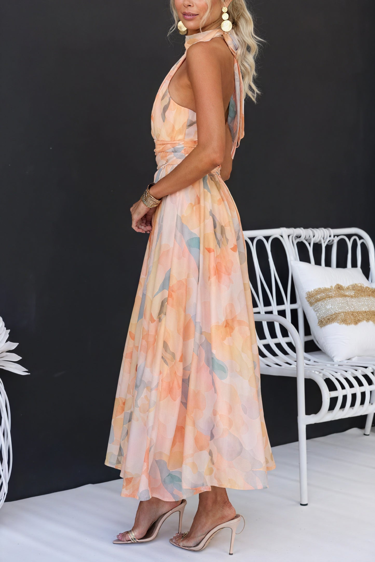 Vestido Maxi para Mujer – Estampado Floral, Cuello Halter, Lazo en Cintura, Tejido Ligero-83370-d9c1289d-d709-4709-9db5-ed8d780e5a83