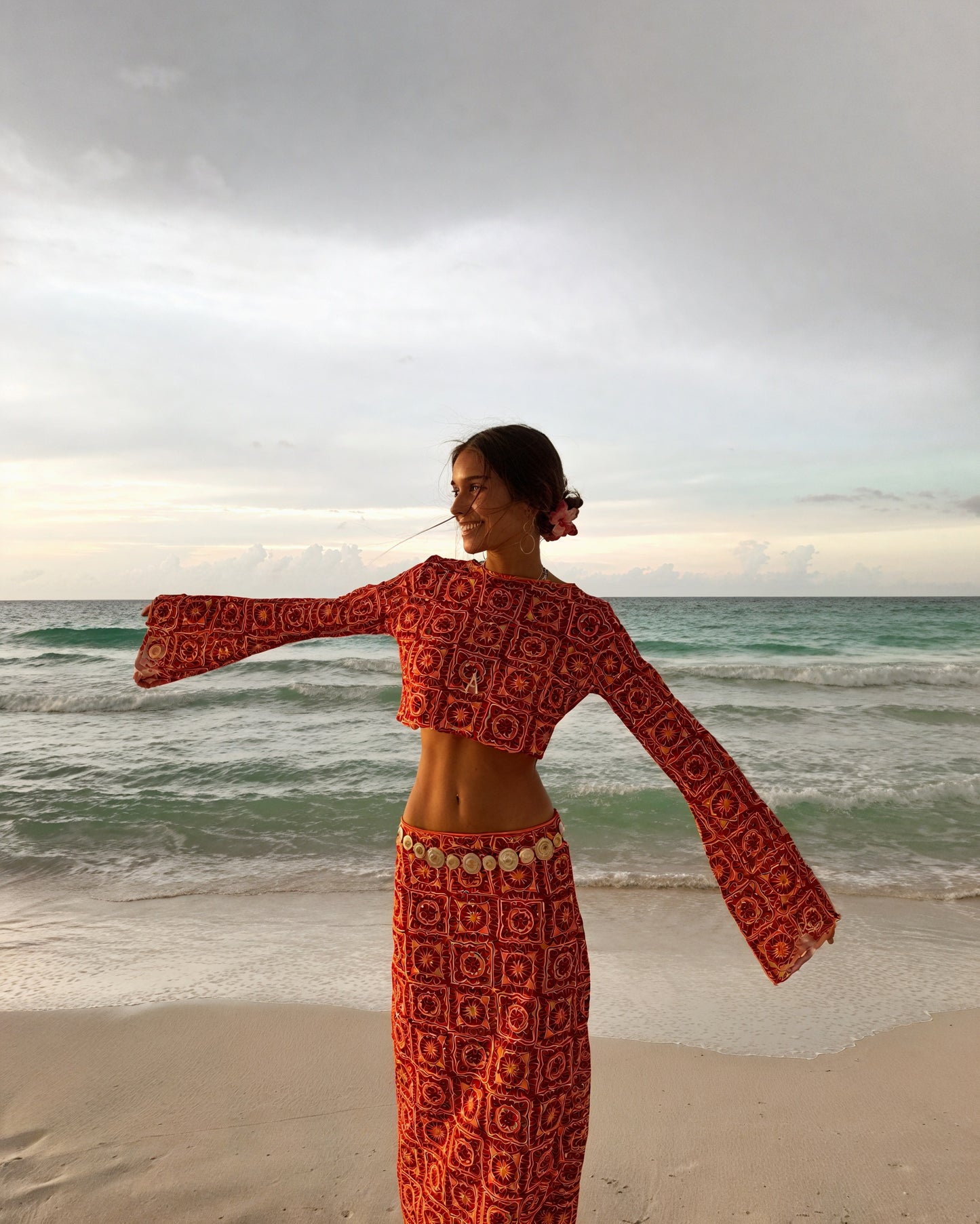 Conjunto Dos Piezas Crochet Mujer – Top Crop Manga Larga, Falda Cintura Alta, Bicolor Estilo Bohemio-83575-09c8f78b-d32b-4f59-9e9a-70de66d66c28
