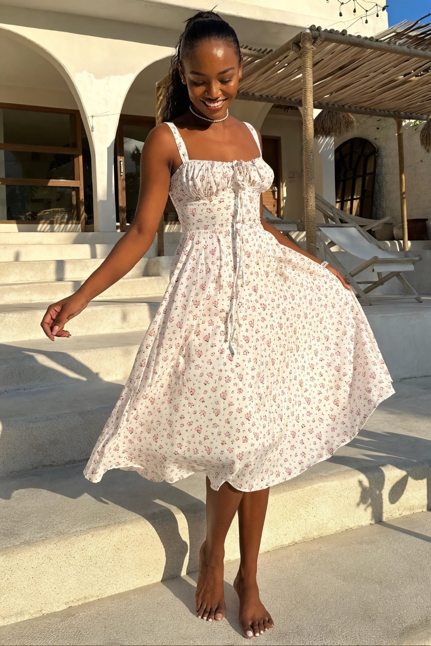 Vestido para Mujer Blanco con Estampado Floral – Escote Atado, Tirantes Ajustables, Tejido Ligero-83612-c229b990-5f6a-464d-92c6-63e6016f942b