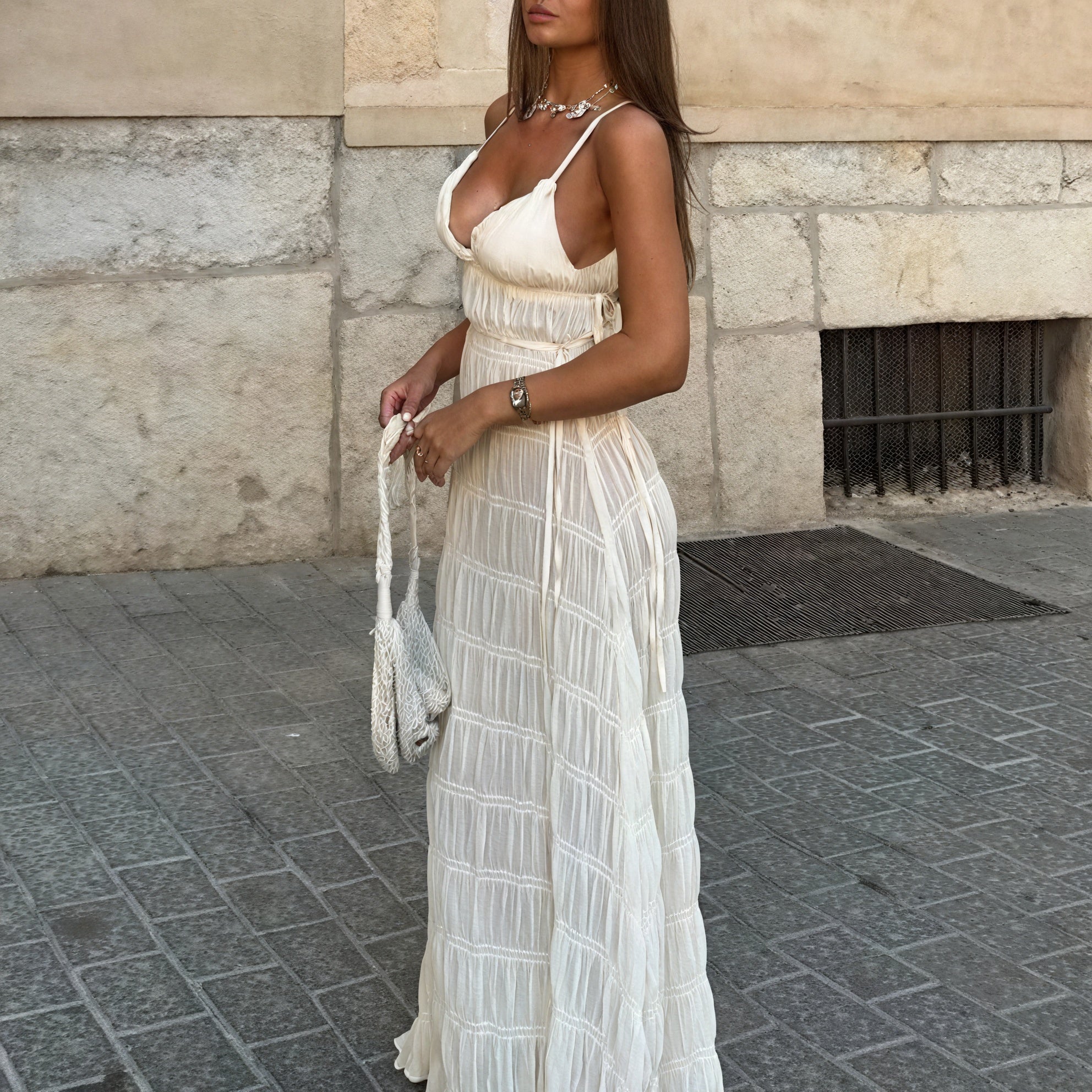 Vestido Maxi para Mujer – Diseño Fluido, Tirantes Finos, Tela Plisada-83811-64a12fdc-6ba1-437d-8064-e21543e86384