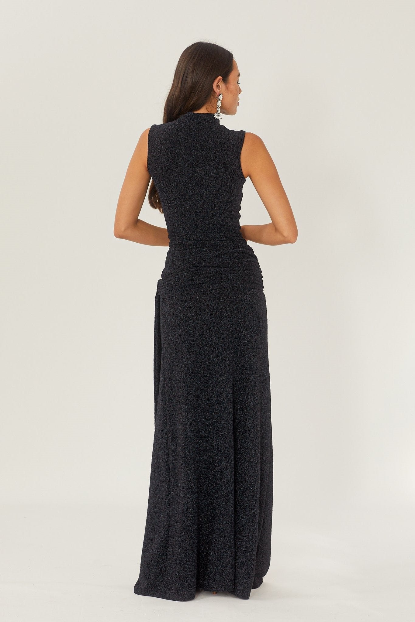 Vestido Largo Elegante con Cinturón