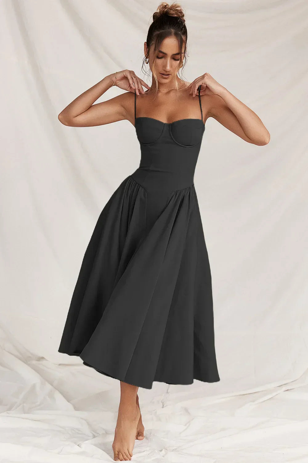 Vestido Midi para Mujer – Tirantes Finos, Corpiño Estructurado, Falda Plisada, con Bolsillos-83506-946f4a49-c317-4f52-808e-21b098fc5fca