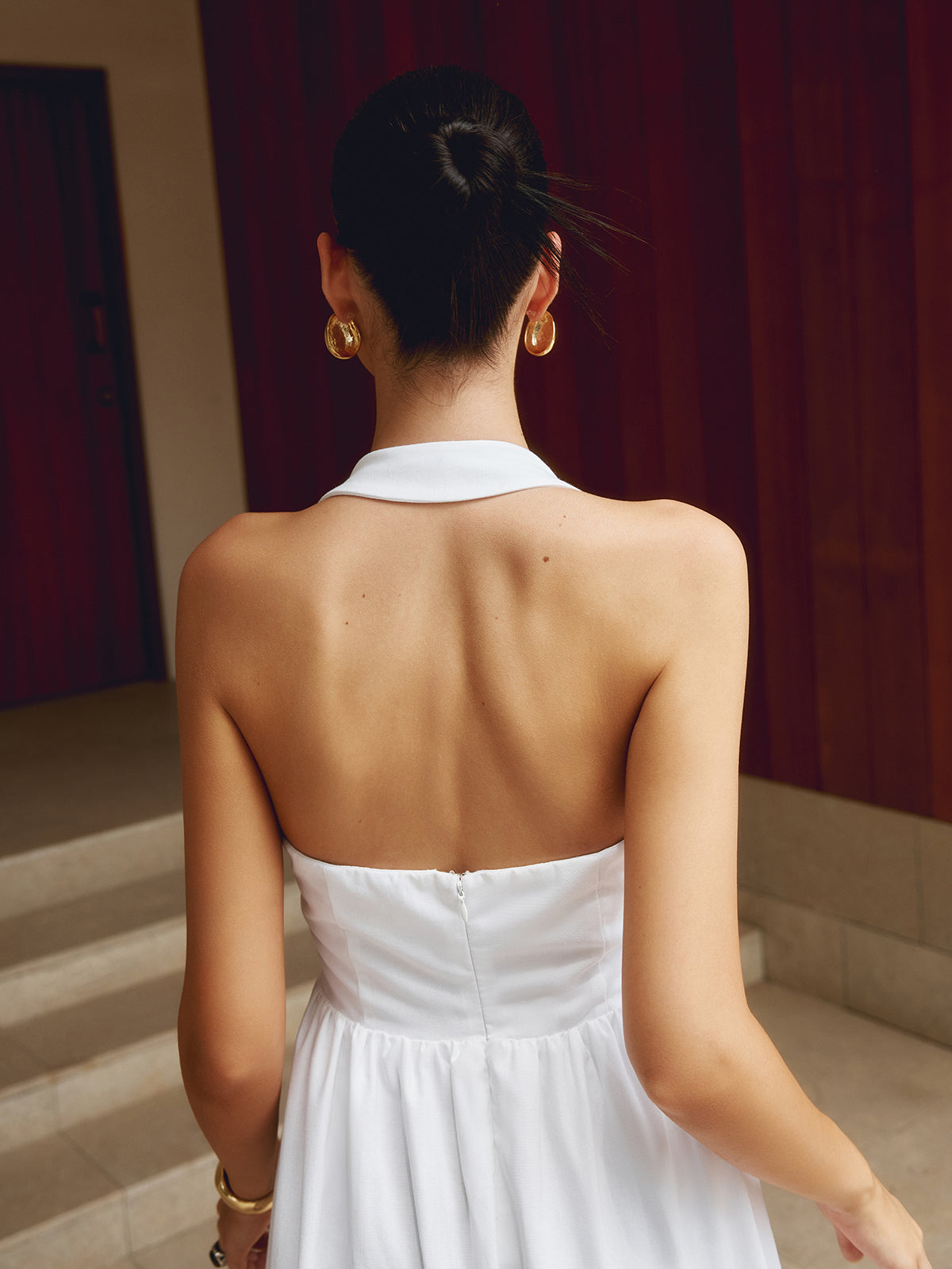 Vestido Halter Elegante – Silueta A-Line