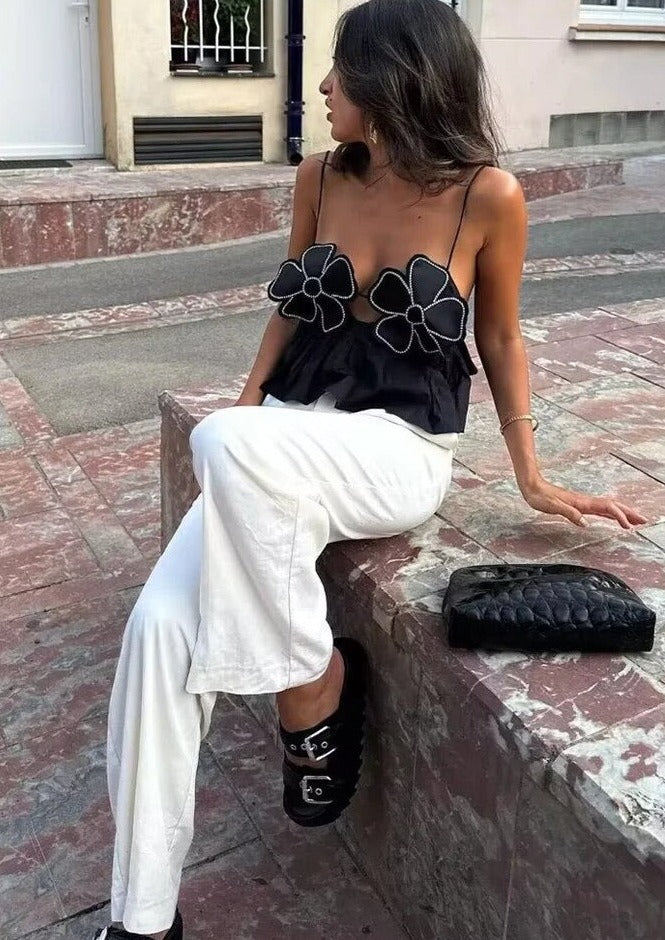 Top con Detalles Florales y Peplum