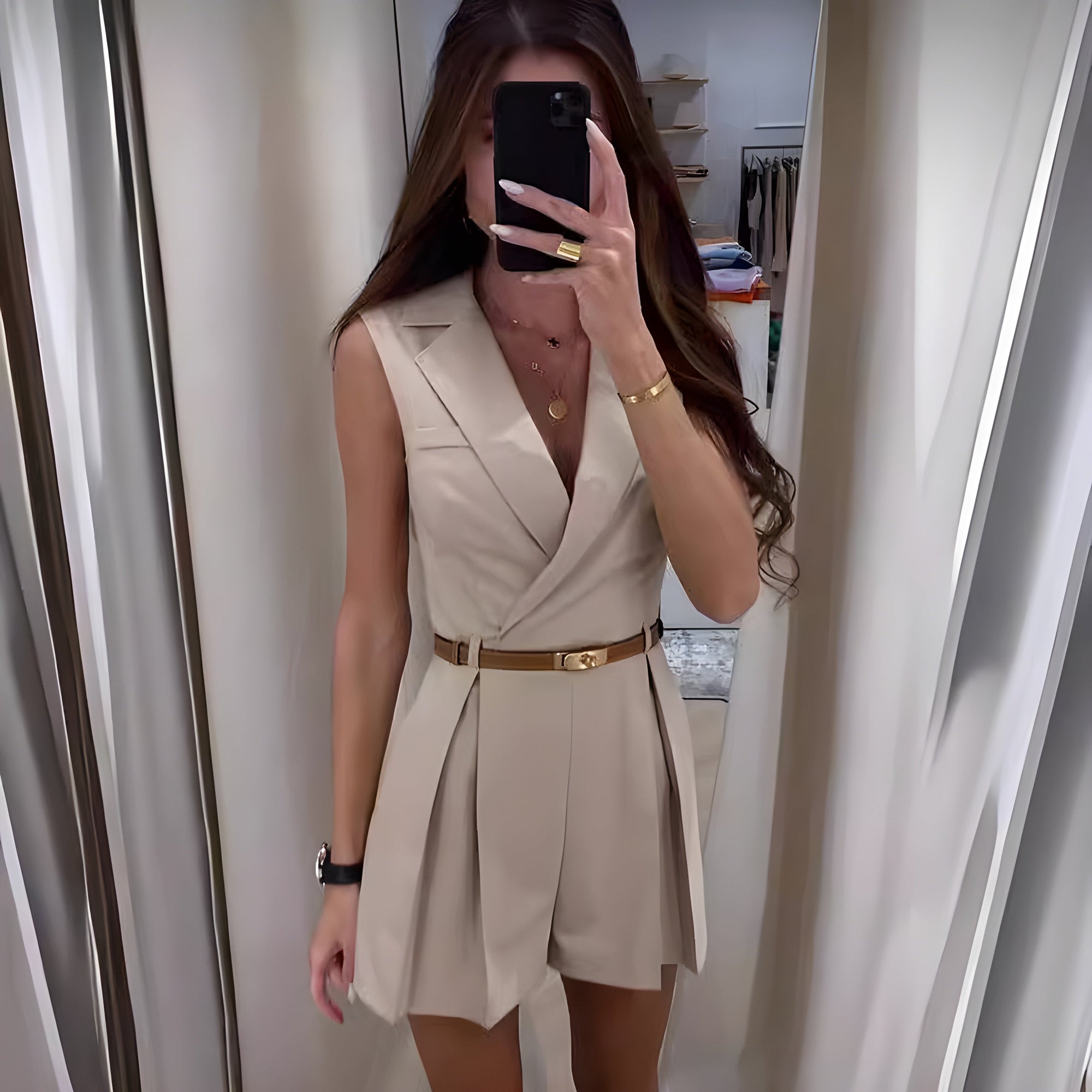 Elegancia Moderna: Vestido/Mono Cintura Definida