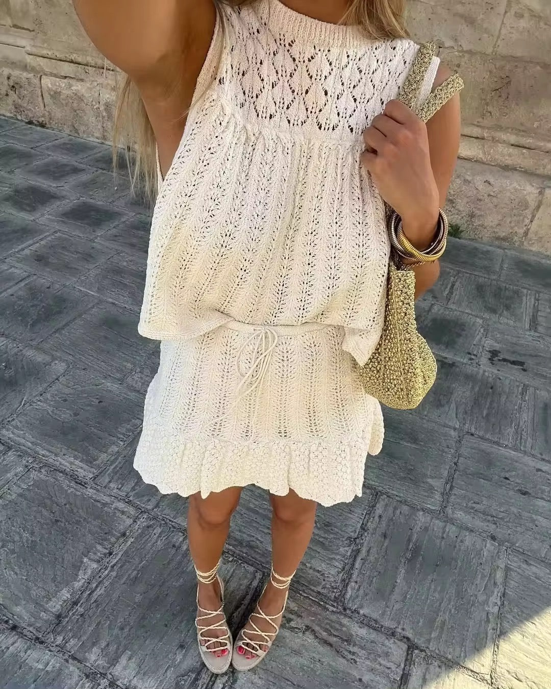 Conjunto Tejido: Top Calado y Falda A-Línea