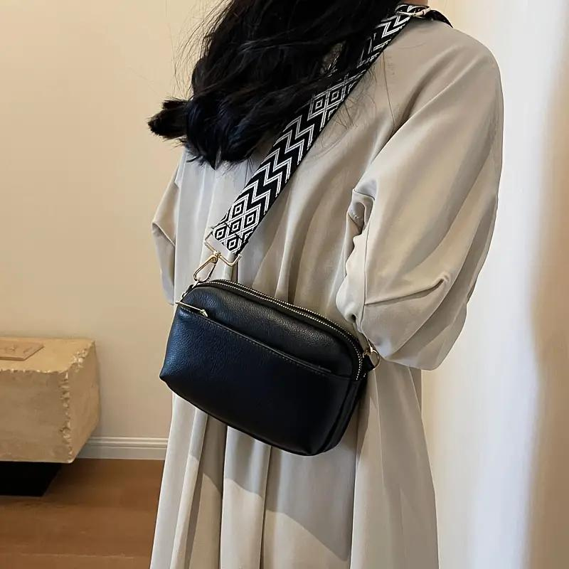 Bolso Bandolera Chic con Correa Geométrica