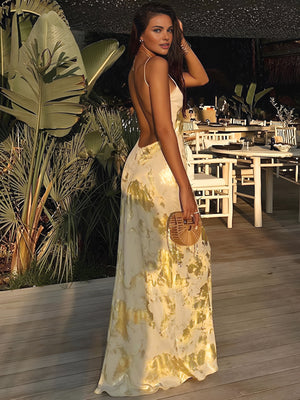 Vestido Fluido con Detalles Metálicos