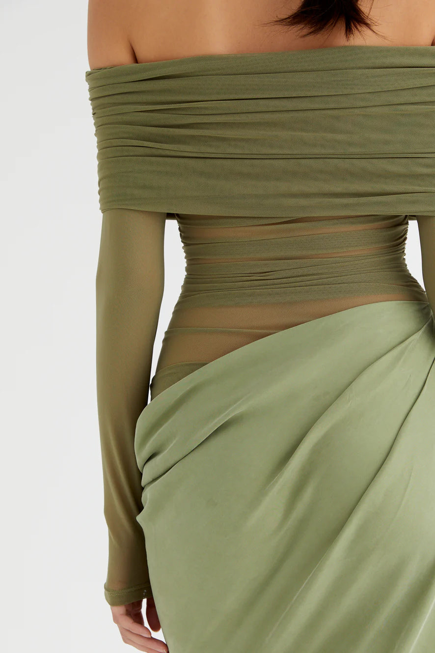 Vestido Sofisticado con Detalles Cut-Out
