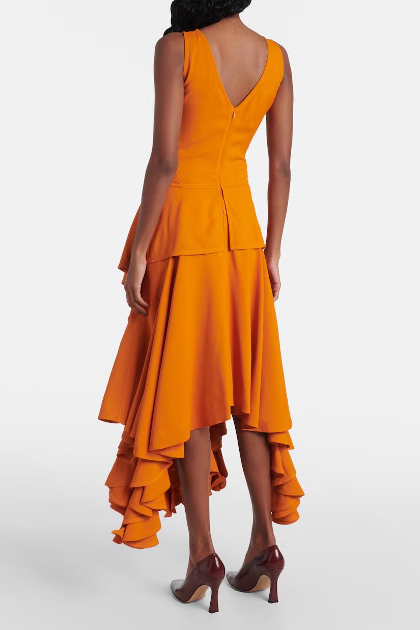 Vestido Moderno con Volantes Asimétricos