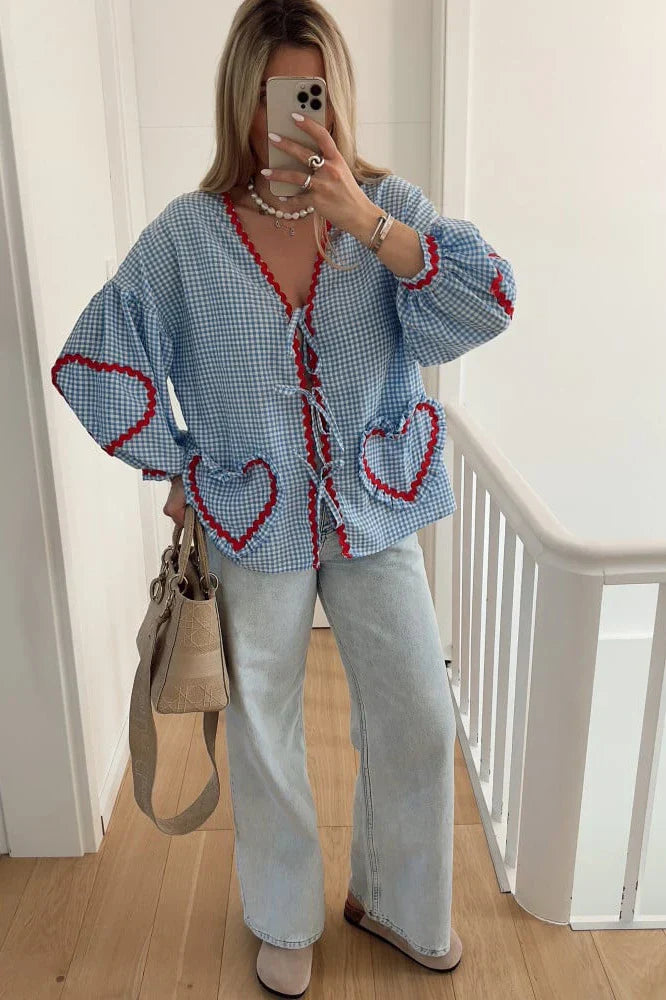 Blusa Gingham Mujer con Bolsillos Corazón, Ribete Rojo, Lazo Delantero-83307-dc02464b-735b-4217-89df-f7e41f76e62a
