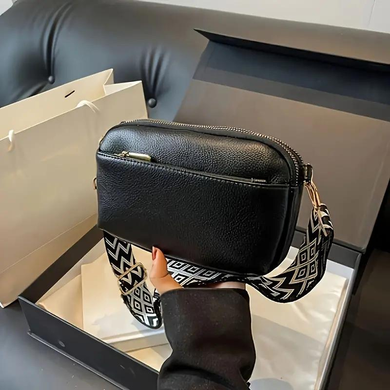 Bolso Bandolera Chic con Correa Geométrica