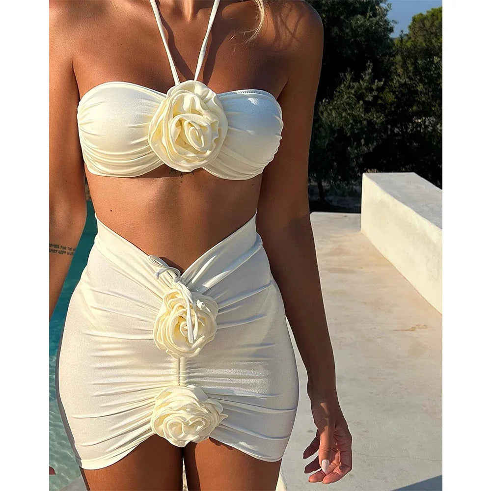 Conjunto Floral Chic: Top Bandeau & Minifalda