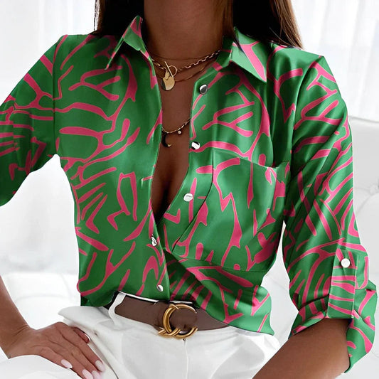 Vela Official Camisa Abotonada para Mujer – Estampado Único, Manga Larga, Con Bolsillo-83301-fb7af73f-52a2-462e-bf7e-df59c62ea385