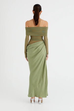 Vestido Sofisticado con Detalles Cut-Out